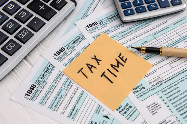 Tax time memo on 1040 individual tax form