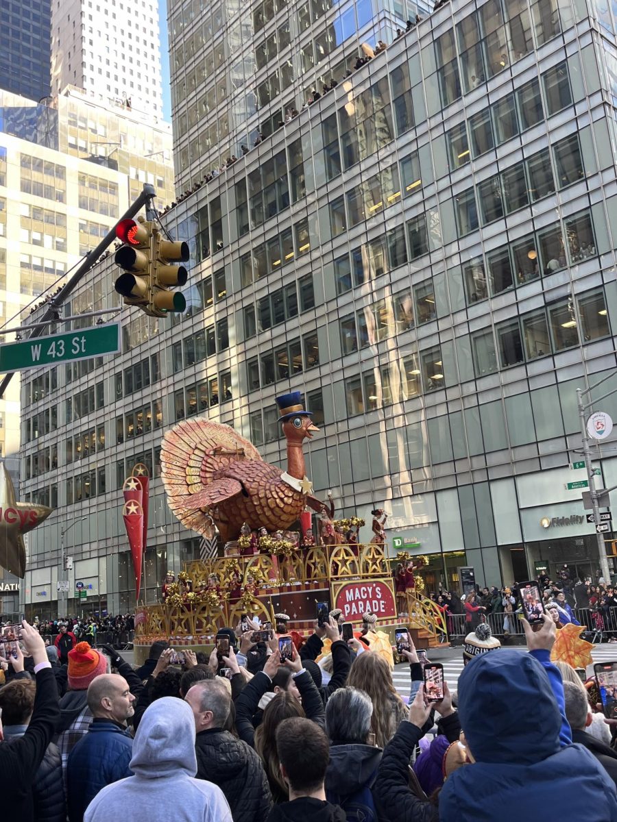 Tom Turkey float kicks off the parade.