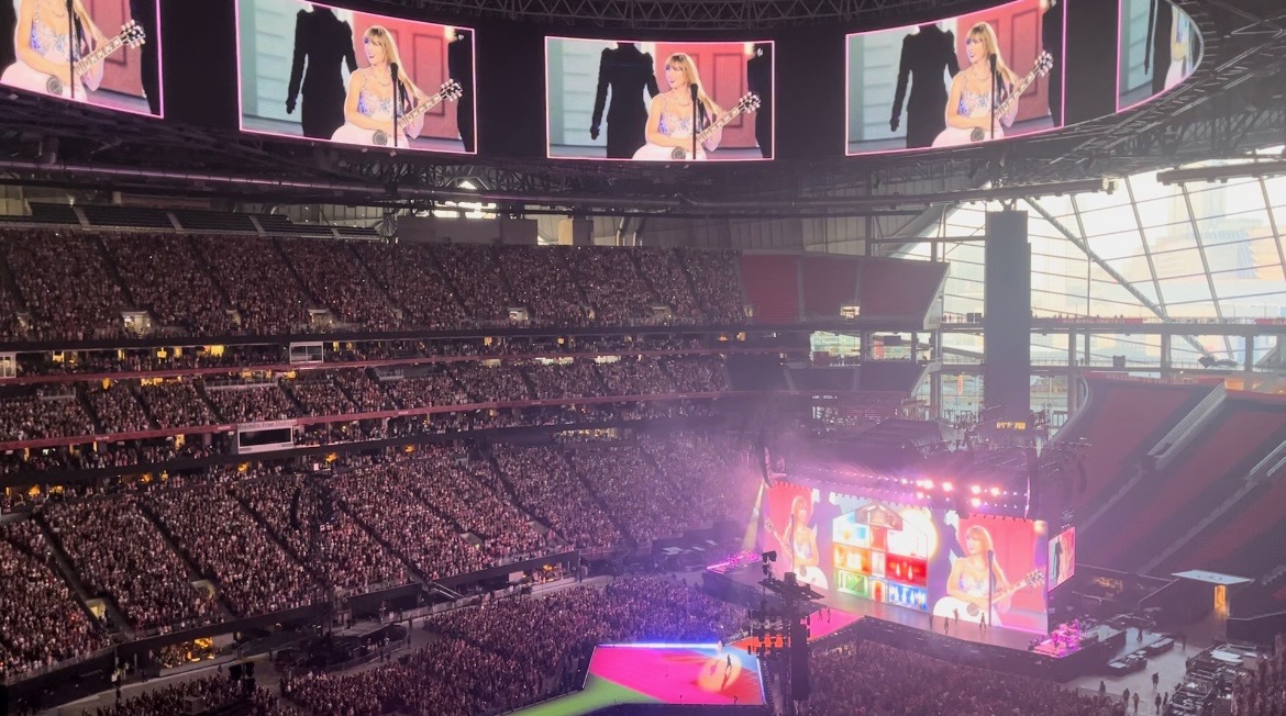 Taylor+Swift+performing+at+the+Eras+Tour+in+front+of+a+sold-out+crowd+at+Mercedes-+Benz+Stadium.
