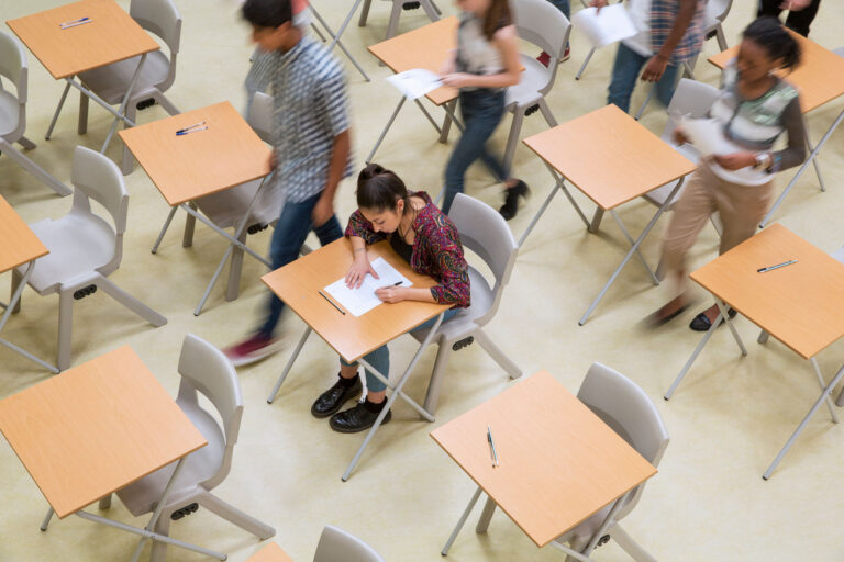 Student classroom suffering from chronic absenteeism (Public Policy Institute of California)
