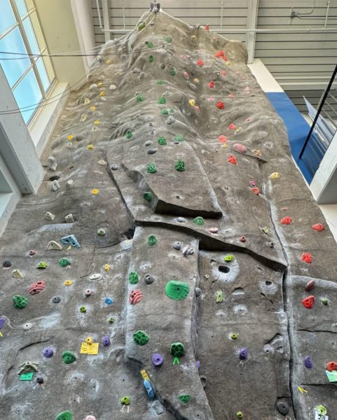 The Boulder Bash brought together climbing enthusiasts for an exciting evening of bouldering on Thursday, Aug. 29.