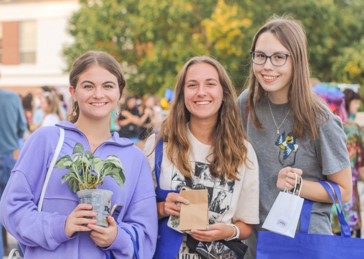 Annual Pop Up Market Brings 49 Vendors to Campus